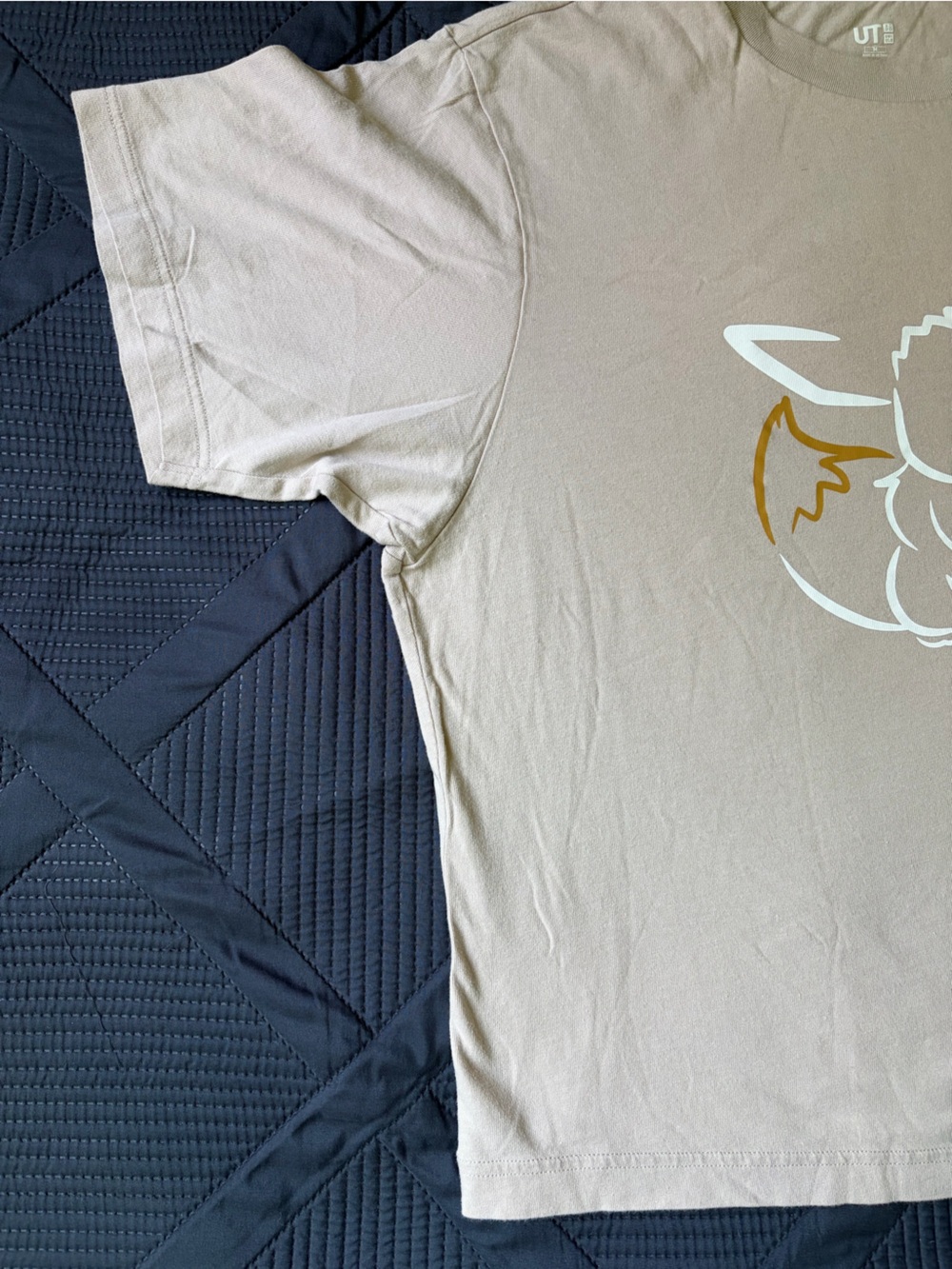 Pokémon x UNIQLO UT Eevee Graphic T-Shirt Beige 2020 Size M - Picture 2 of 16